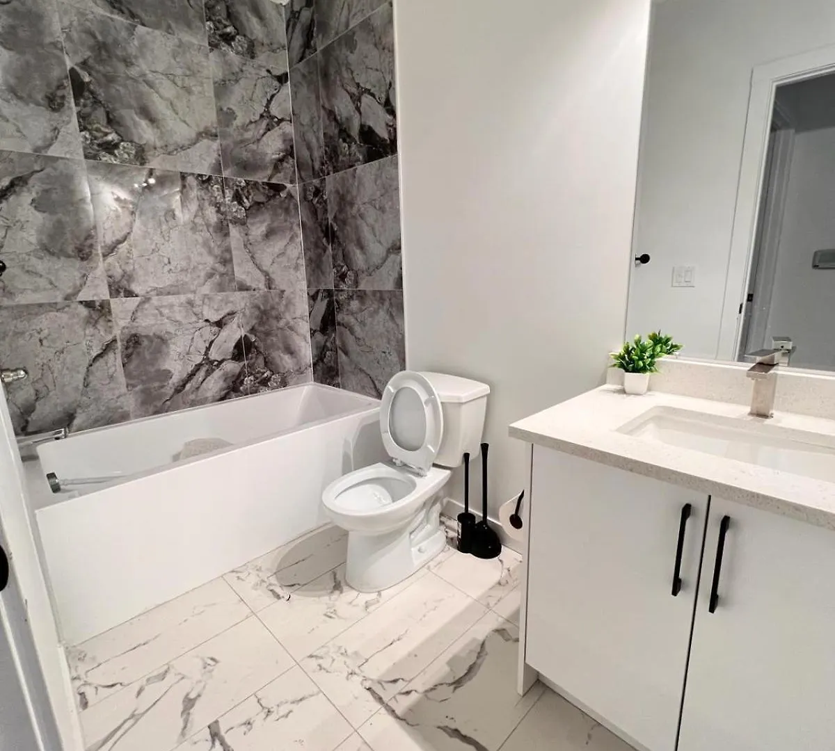 Apartamento Cozy Corner - 1 bedroom suite - 15 mins from airport YYC